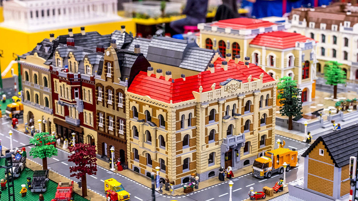 Best LEGO Fan Conventions and Events - CADA BRICKS