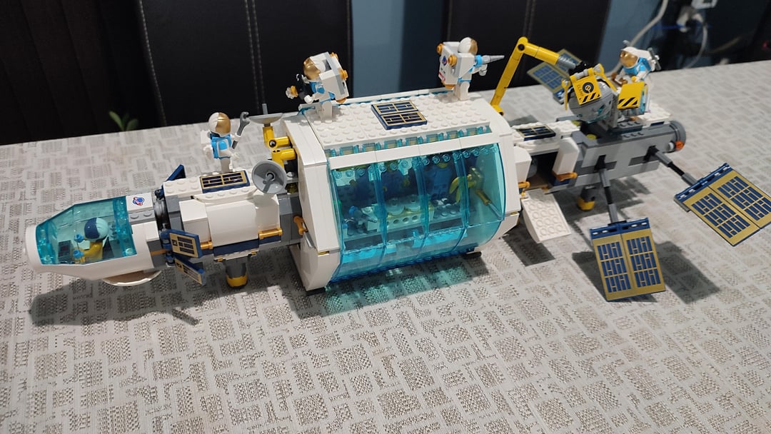 Space Station bluiding blocks bricks collection CADA