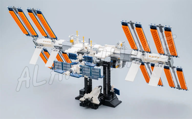 864pcs Ideas Space International Space Station ISS Shuttle Cargo Spacecrafts 50005 Building Block Toys Compatible with Model