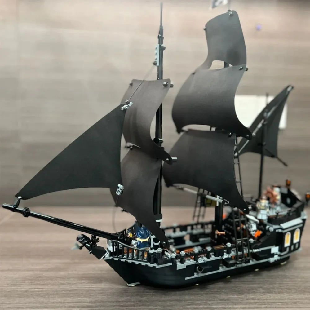 Pirates Of The Caribbean Ship Queen's Revenge Warship Black Pearl Sailboat Building Block Bricks MOC 4195 Assembly Toys Kid Gift