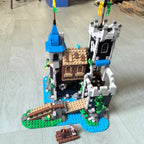 933PCS MOC Lakeside County Fortress Castle Model European Medieval Street View Architecture Modular Building Blocks Toys Gift