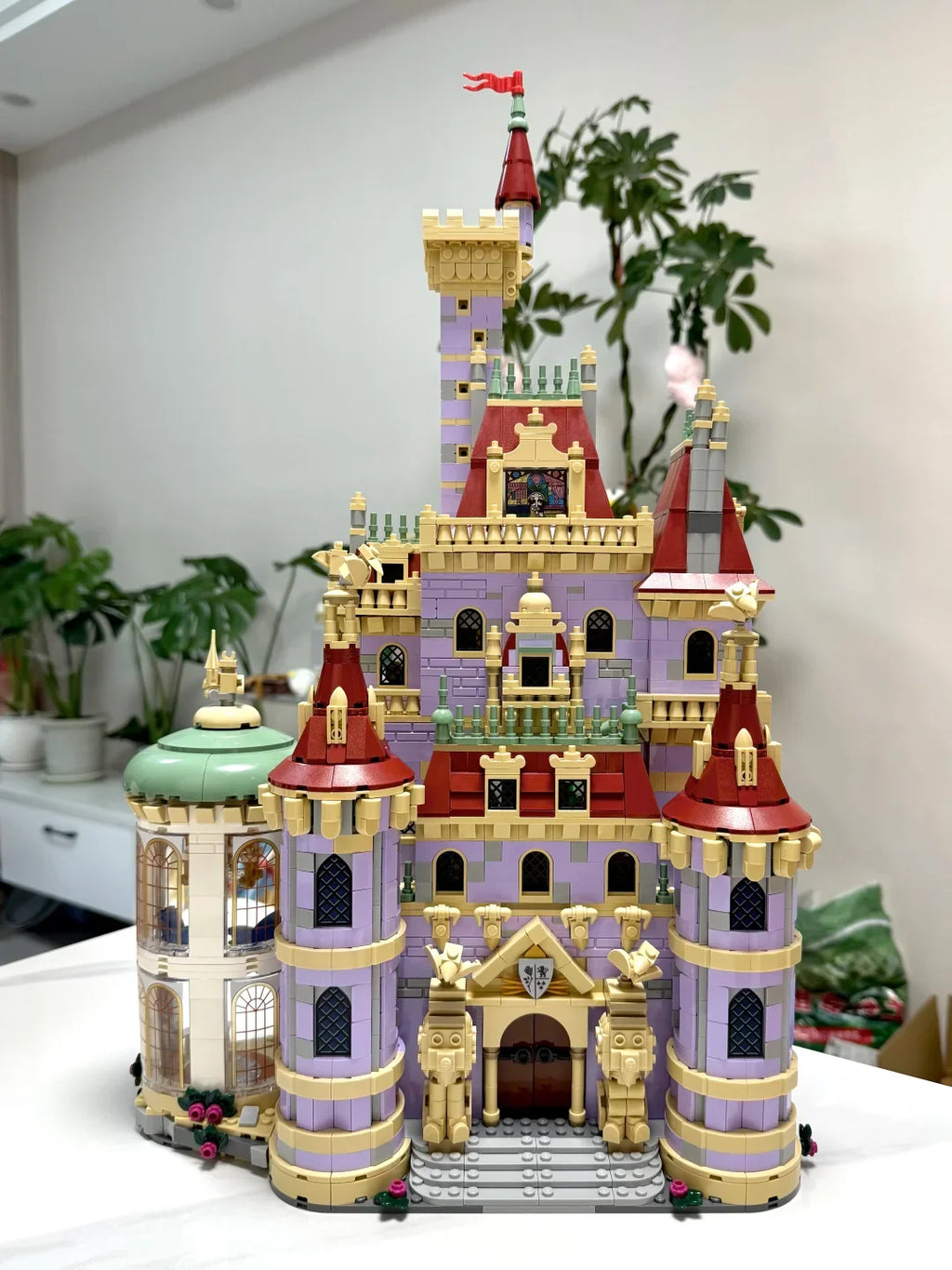 2025 New MOC Beast Castle Castle Building Street Scene Model Toy Building Blocks Valentine's Day Gift Girl Toy
