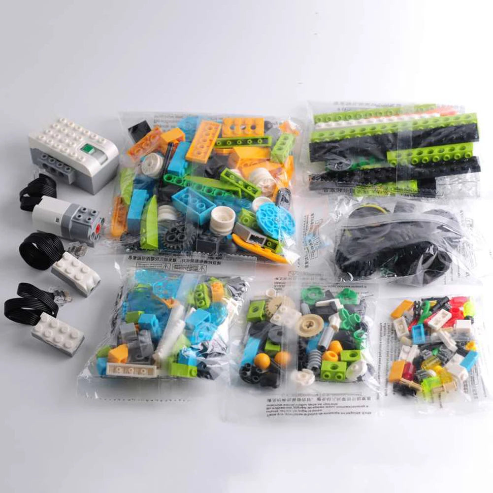 280PCS DIY Programing Robot Electronic Bricks Hub Motor Kit Compatible with Building Blocks We.Do 2.0 45300 Educational Robotics - CADA BRICKS®