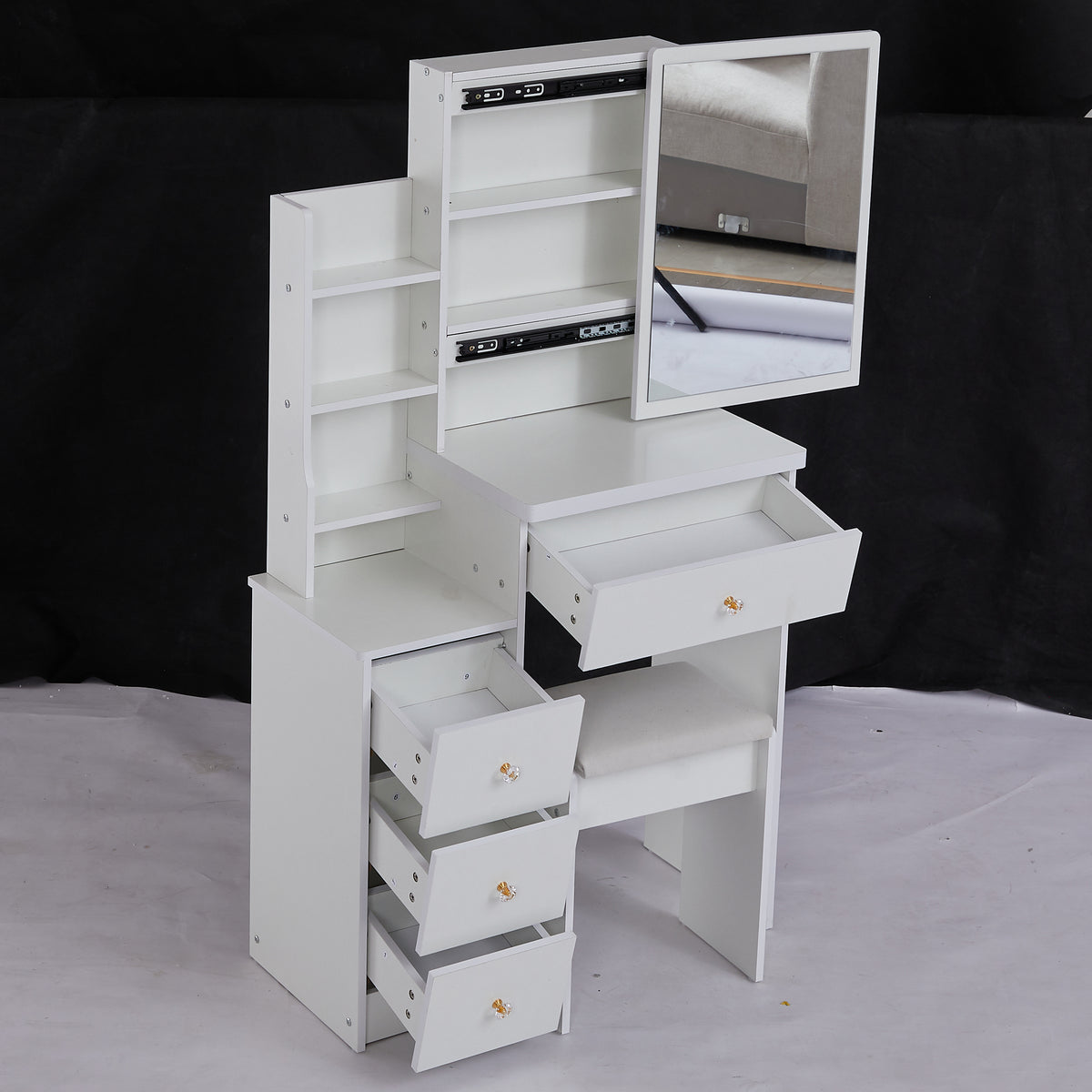 25255637